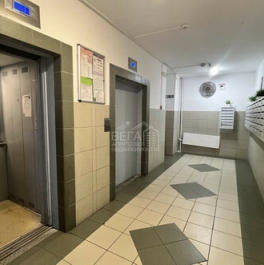 Продажа 3-комн квартиры на вторичном рынке улица Дзержинского,  д. 6