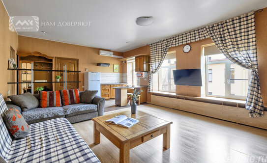 Продажа 3-комн квартиры на вторичном рынке ул Почтамтская,  д. 1