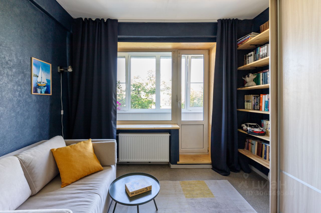 Продажа 3-комн квартиры на вторичном рынке Бассейная улица, 1