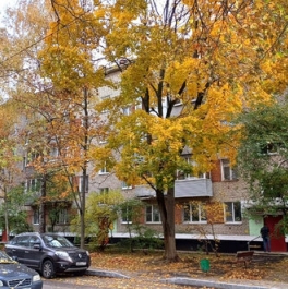 Продажа 2-комн квартиры на вторичном рынке Микрорайон А, улица Калинина,  д. 5/17