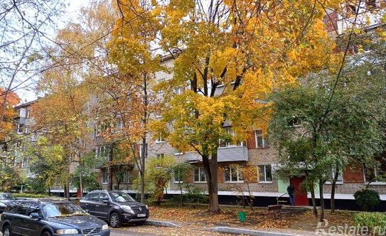 Продажа 2-комн квартиры на вторичном рынке Микрорайон А, улица Калинина,  д. 5/17