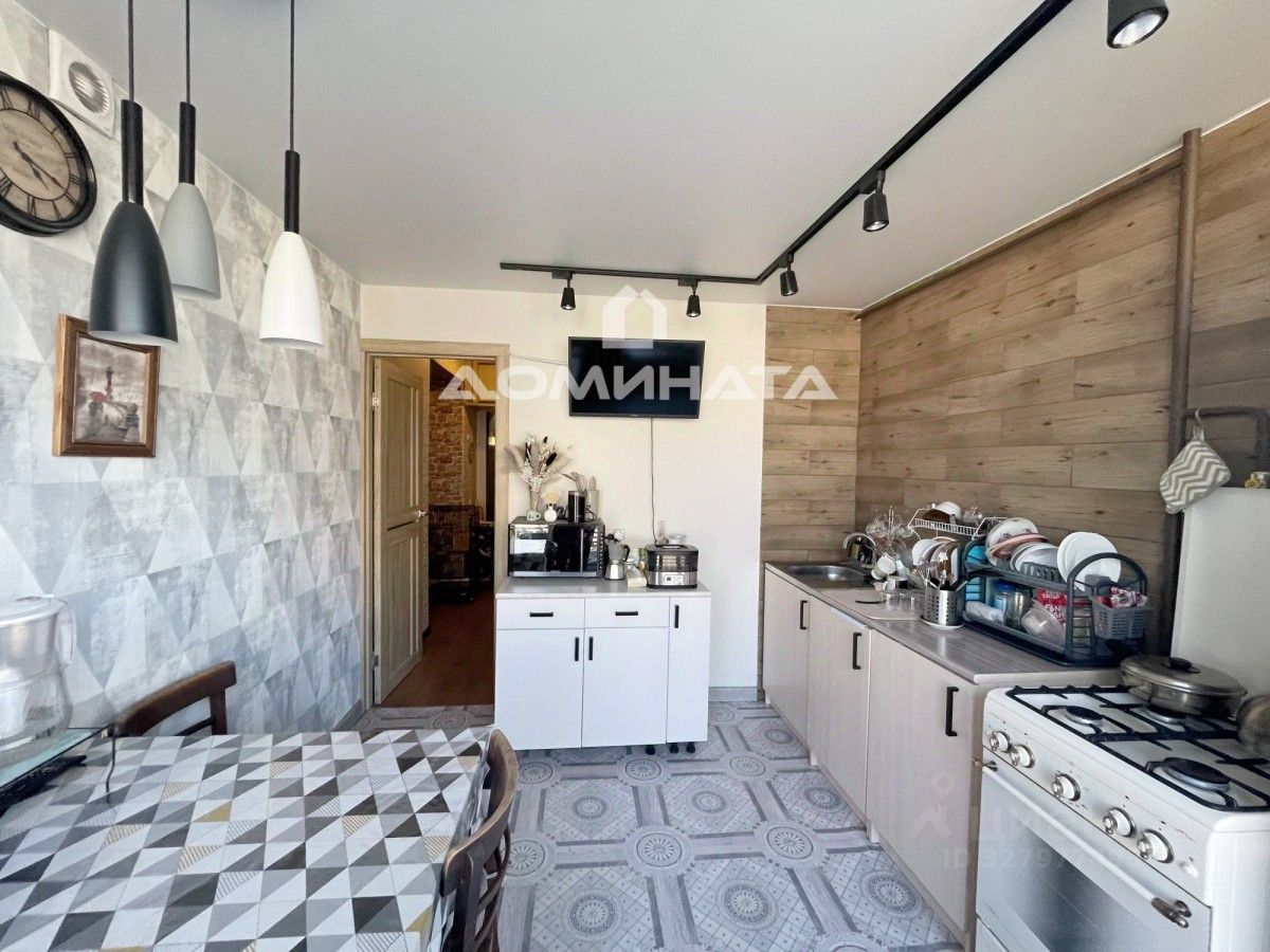 Продажа 2-комн квартиры на вторичном рынке Лиговский проспект, 105