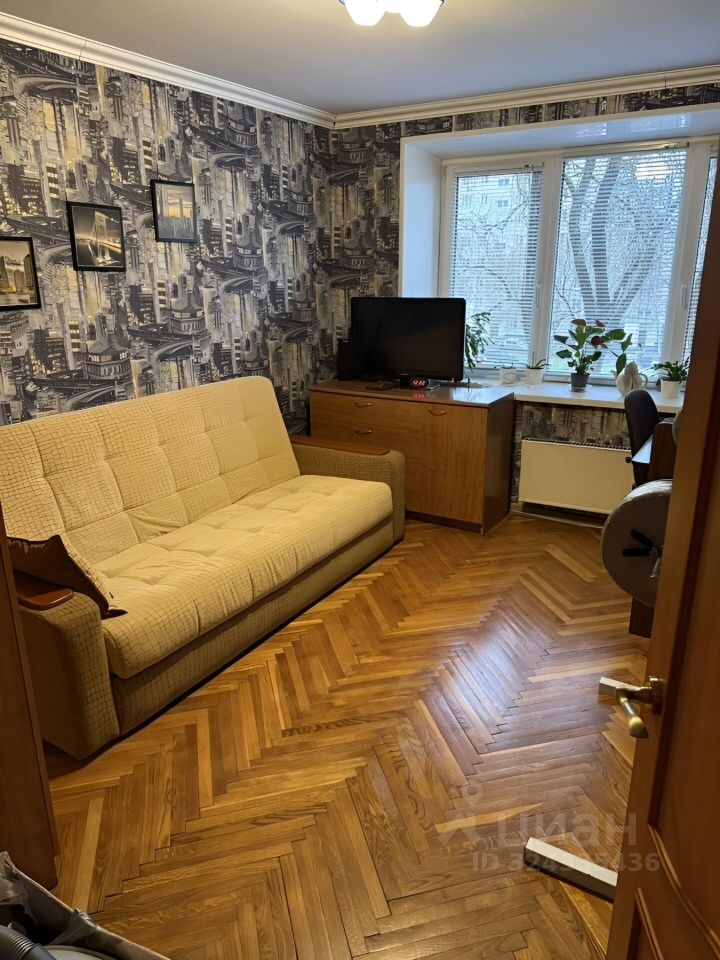 Продажа 3-комн квартиры на вторичном рынке улица Римского-Корсакова, 8
