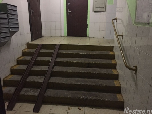 Продажа 1-комн квартиры на вторичном рынке Кухмистерова ул,  д. 13