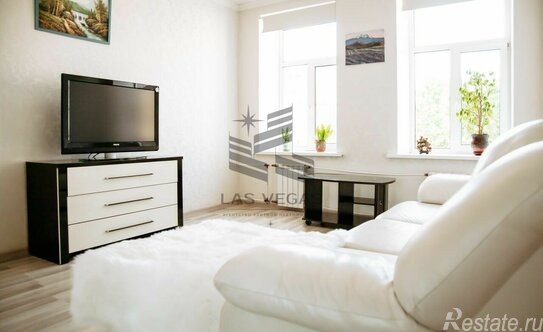 Аренда 3-комн квартиры на вторичном рынке Кирилловская улица,  д. 20