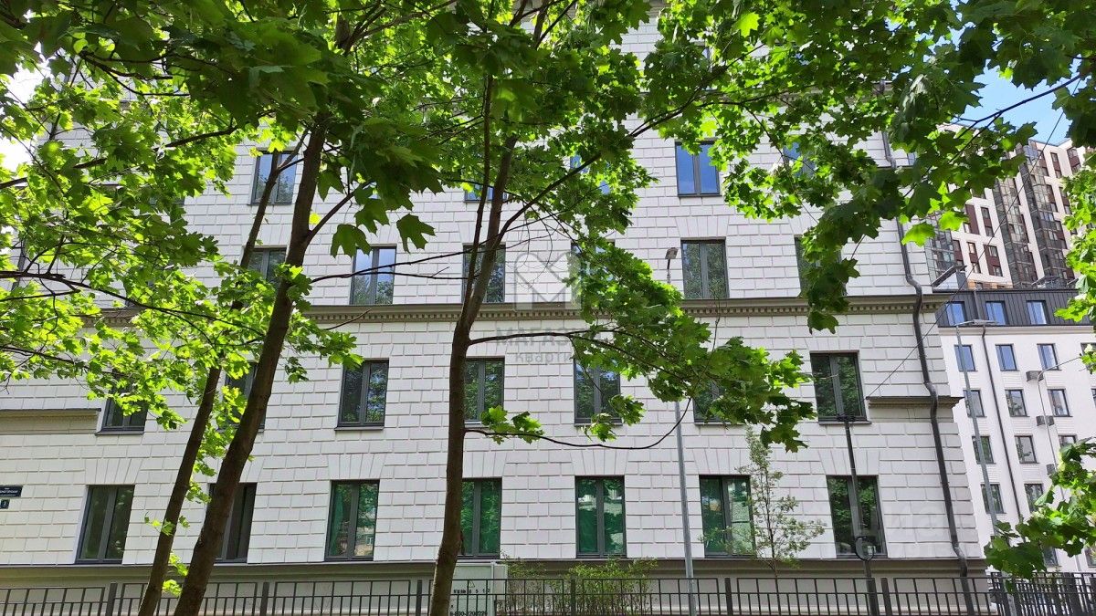 Продажа 2-комн квартиры на вторичном рынке Зеленогорская улица, 3