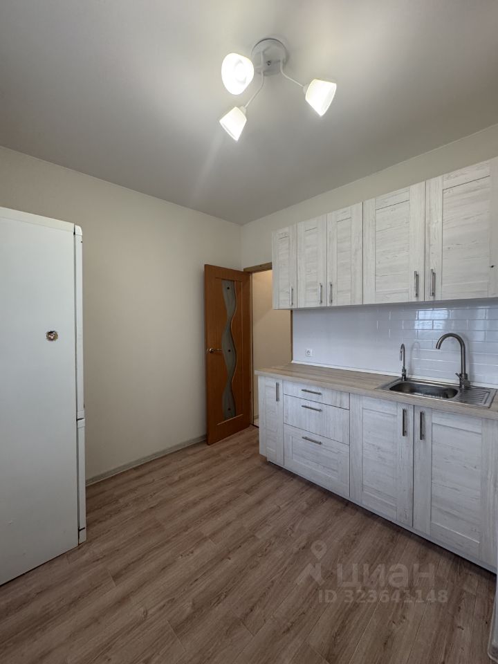 Аренда 2-комн квартиры на вторичном рынке Кастанаевская улица, 39