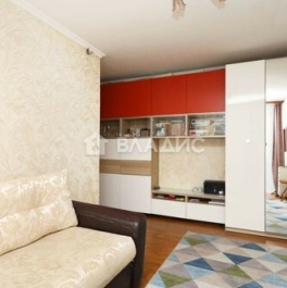 Продажа 2-комн квартиры на вторичном рынке Матвеевская улица,  д. 42 к2