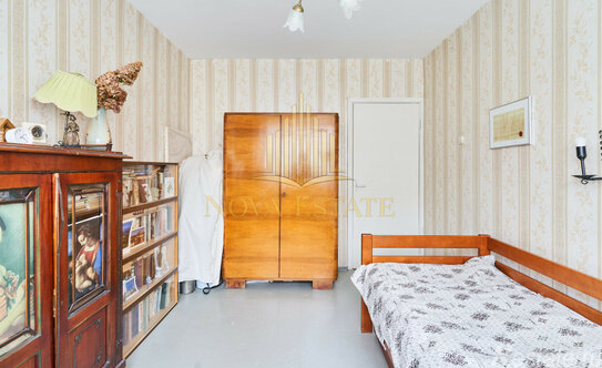 Продажа 2-комн квартиры на вторичном рынке Парашютная ул,  д. 12