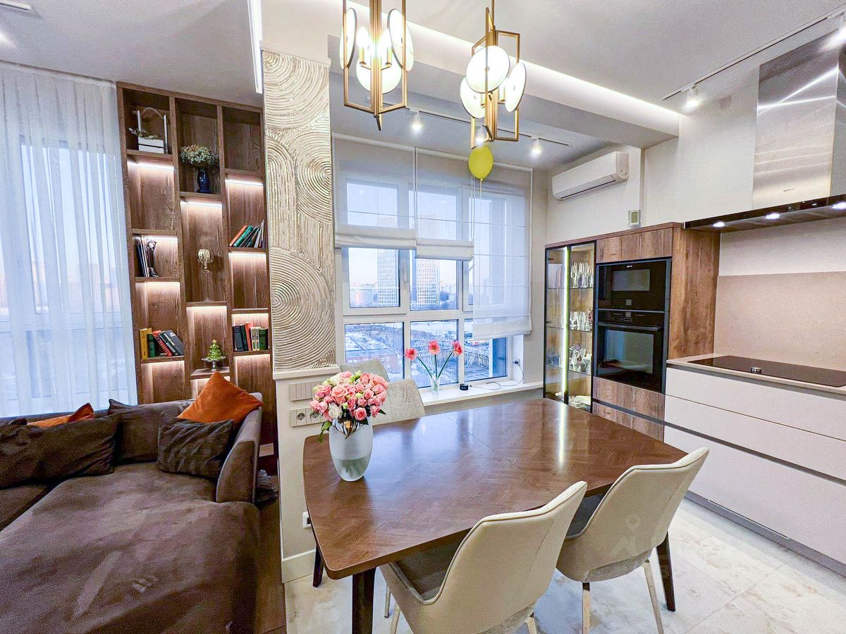 Продажа 4-комн квартиры на вторичном рынке Мосфильмовская улица, 98к1