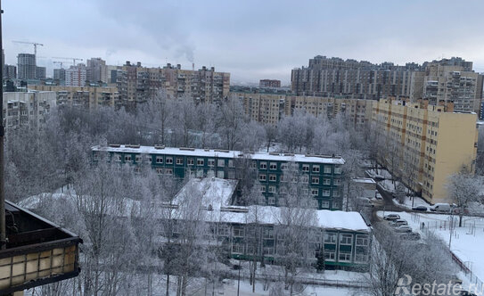 Продажа 2-комн квартиры на вторичном рынке улица Композиторов,  д. 11 к1