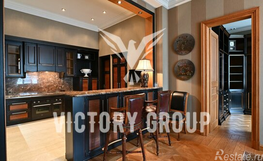 Продажа 4-комн квартиры на вторичном рынке Ржевский Б. пер