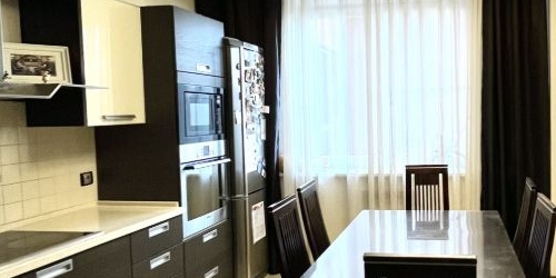 4-комн квартира бульвар Генерала Карбышева, 16