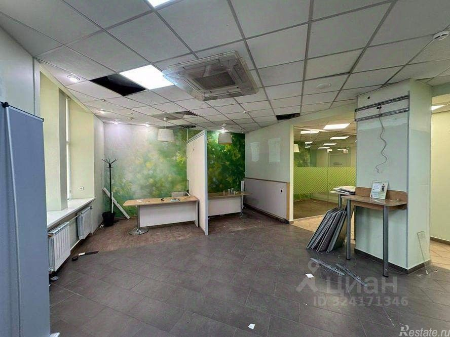 Продажа торгового помещения Сельскохозяйственная улица,  д. 9