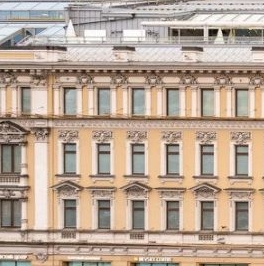 Продажа 4-комн квартиры на вторичном рынке Невский проспект, 81