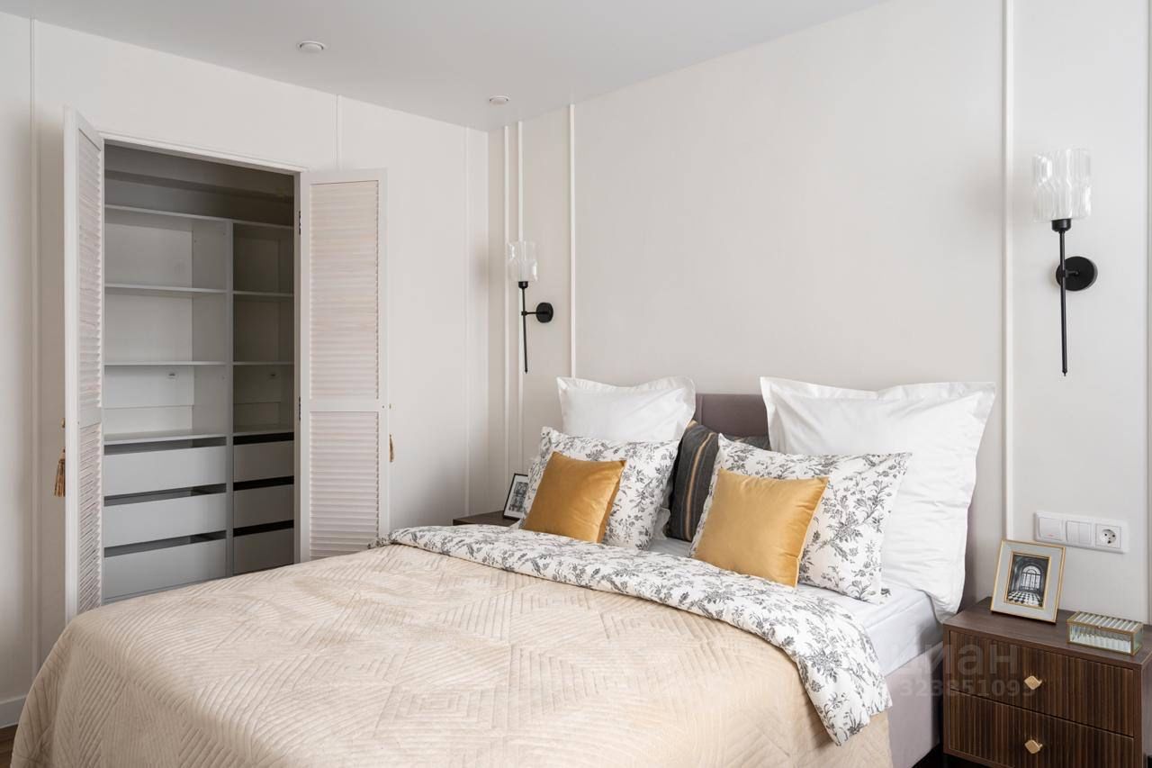 Продажа 2-комн квартиры на вторичном рынке Свободный проспект, 37/18