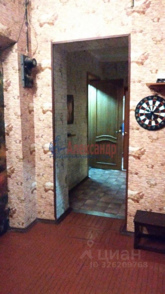 Продажа 4-комн квартиры на вторичном рынке улица Севастьянова, 5