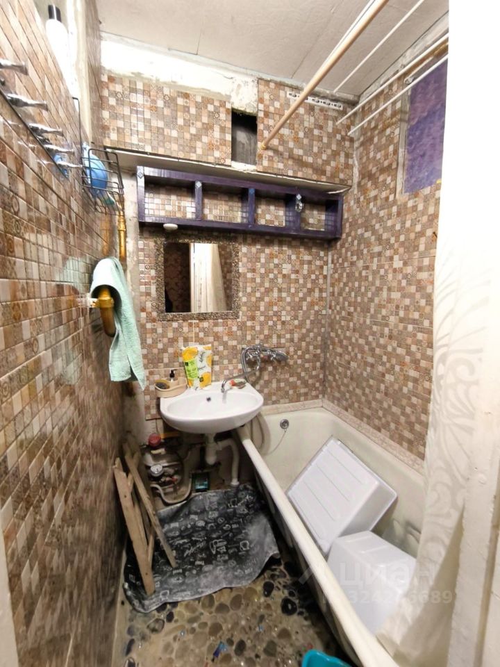 Аренда 3-комн квартиры на вторичном рынке Веерная улица, 32К2