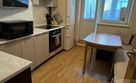 Продажа 2-комн квартиры на вторичном рынке Колпинское шоссе,  д. 22