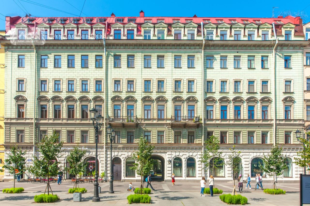 Продажа 6-комн квартиры на вторичном рынке Малая Конюшенная улица, 7