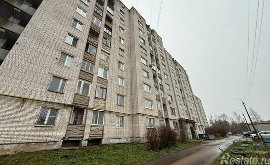 Продажа 1-комн квартиры на вторичном рынке Волхов г, Ярвенпяя ул,  д. 5А