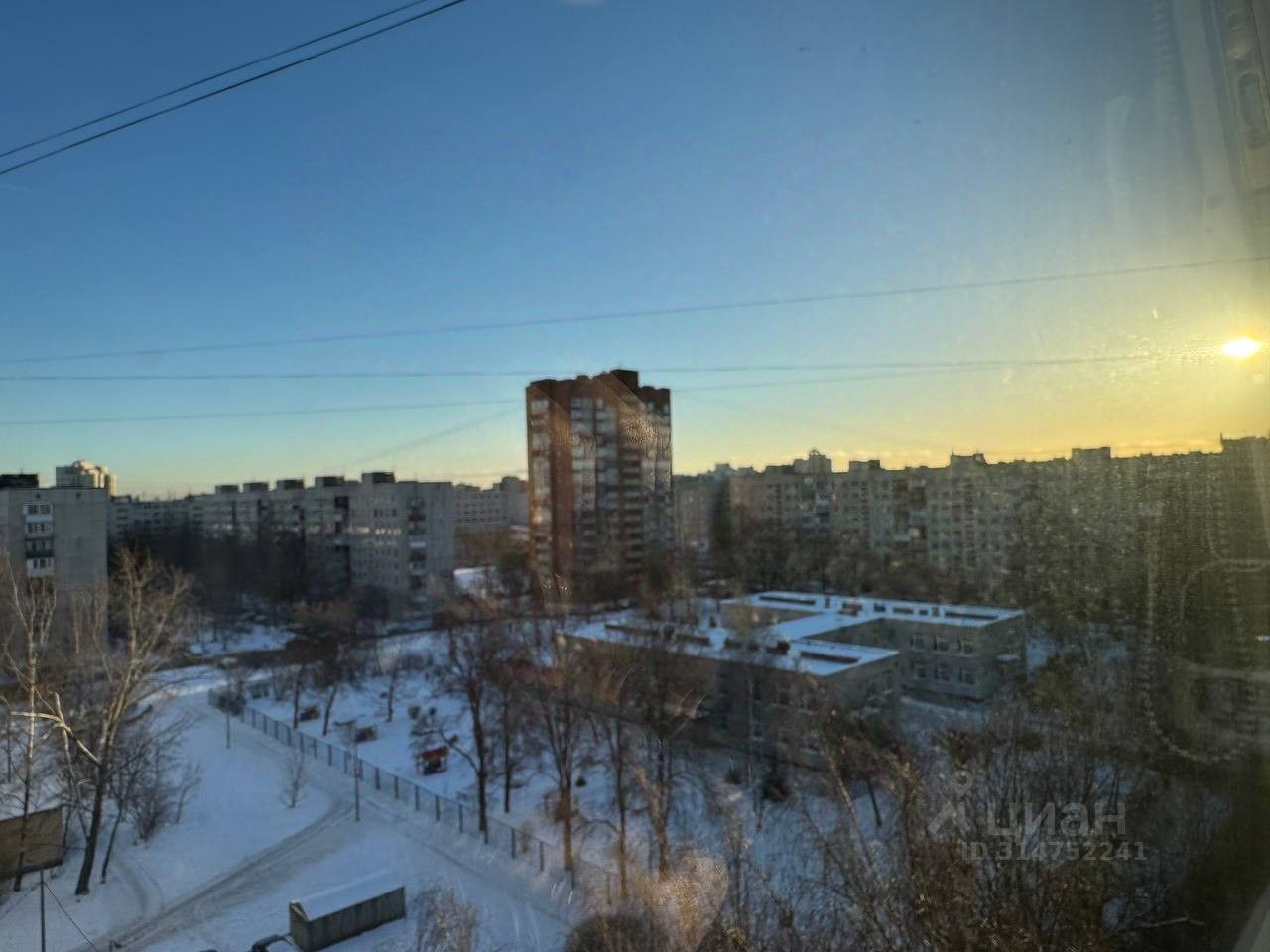 Продажа 3-комн квартиры на вторичном рынке Дунайский проспект, 35К1