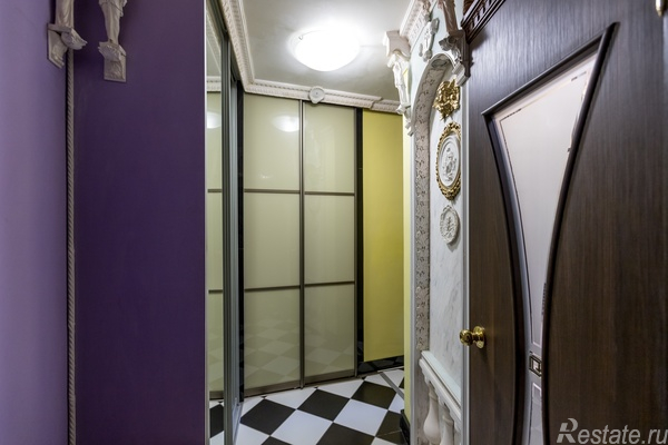 Продажа 2-комн квартиры на вторичном рынке Петра Смородина ул,  д. 4