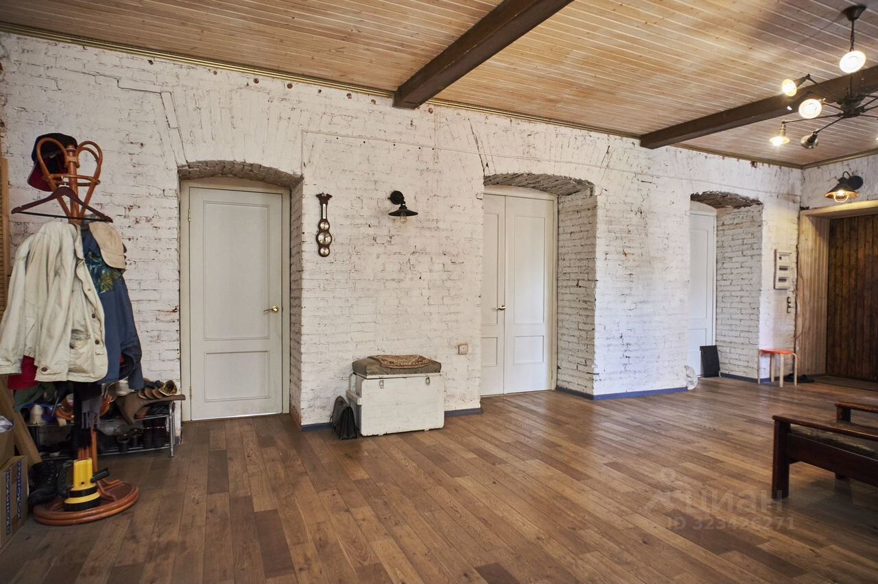 Продажа 4-комн квартиры на вторичном рынке Можайская улица, 34