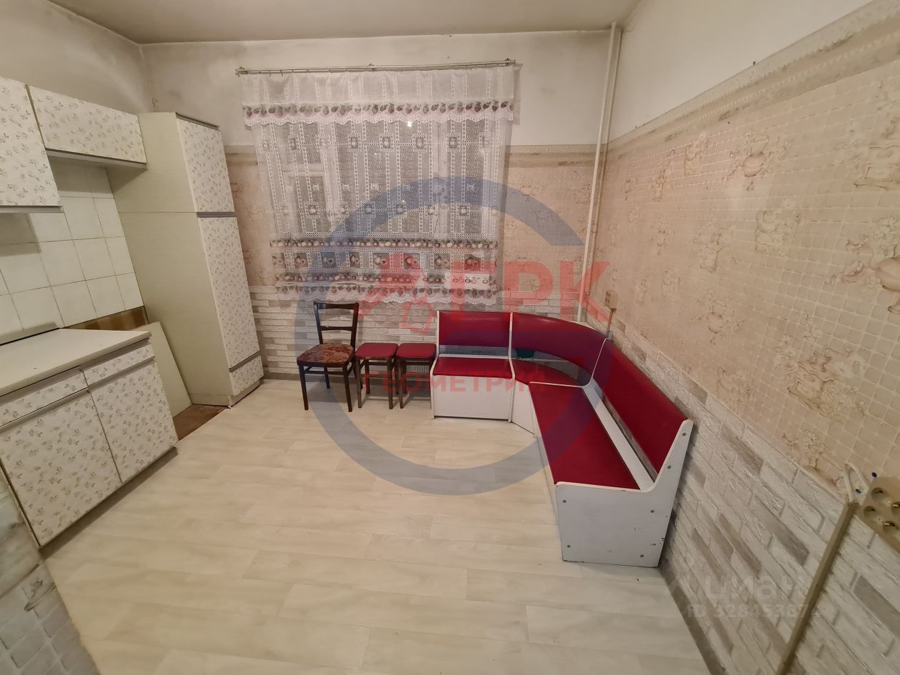 Продажа 3-комн квартиры на вторичном рынке улица Ивана Сусанина, 2К1
