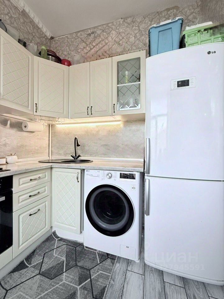 Продажа 2-комн квартиры на вторичном рынке улица Рубинштейна, 27