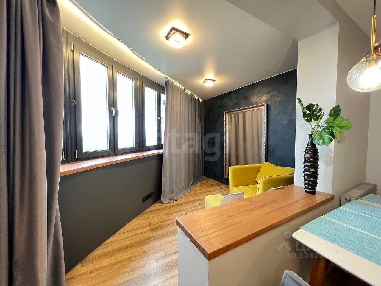 Аренда 2-комн квартиры на вторичном рынке проспект 60-летия Октября, 17