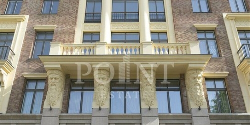 6-комн квартира Левшинский Б. пер,  д. 11