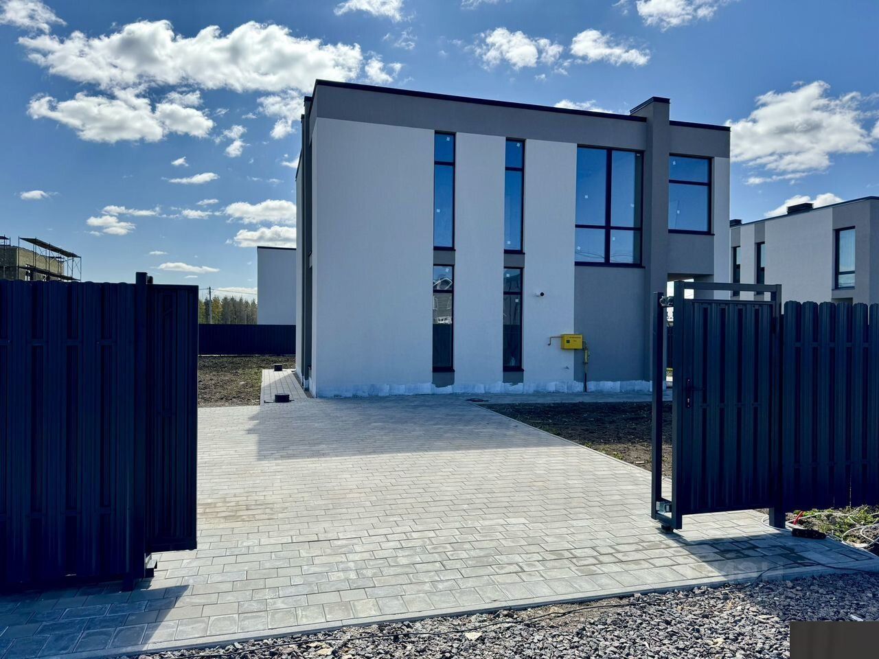 Продажа дома Новоселье городской поселок, улица Стрельнинская