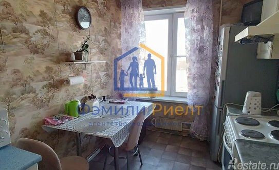 Продажа 3-комн квартиры на вторичном рынке Зюзинская улица,  д. 8