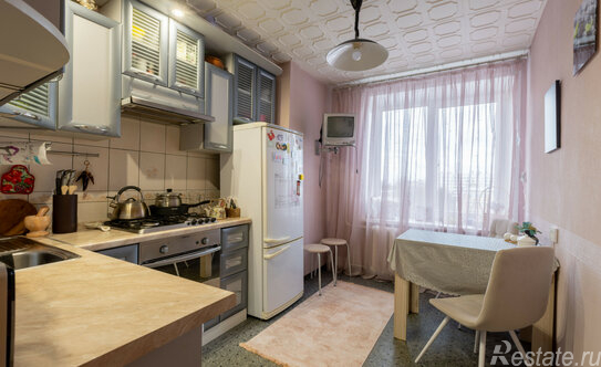 Продажа 1-комн квартиры на вторичном рынке Ветеранов пр-кт,  д. 152 к1