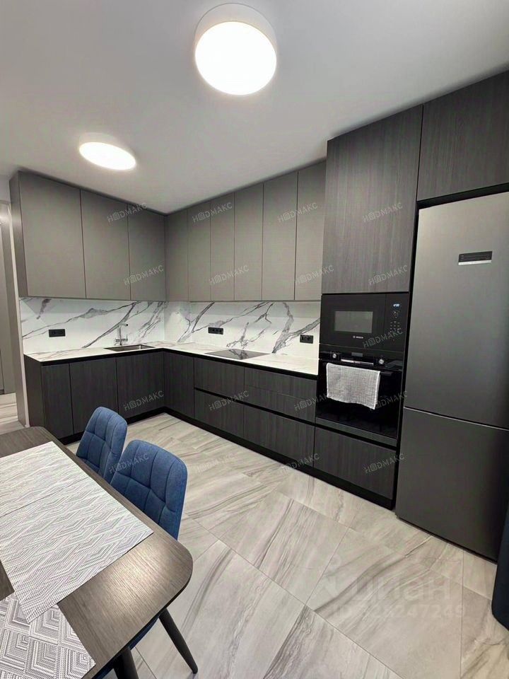 Аренда 2-комн квартиры на вторичном рынке проспект Славы, 52к1