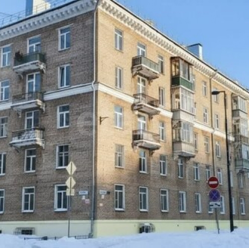 3-комн квартира район Левобережный, Центральная улица,  д. 4