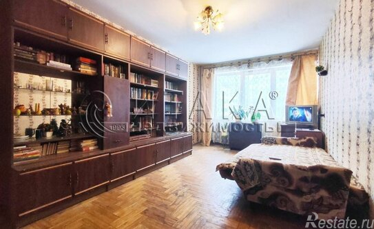 Продажа 3-комн квартиры на вторичном рынке Ветеранов пр-кт,  д. 3 к1