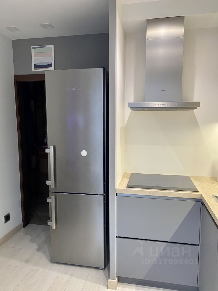 Продажа 3-комн квартиры на вторичном рынке Лобня, улица Калинина,  д. 21