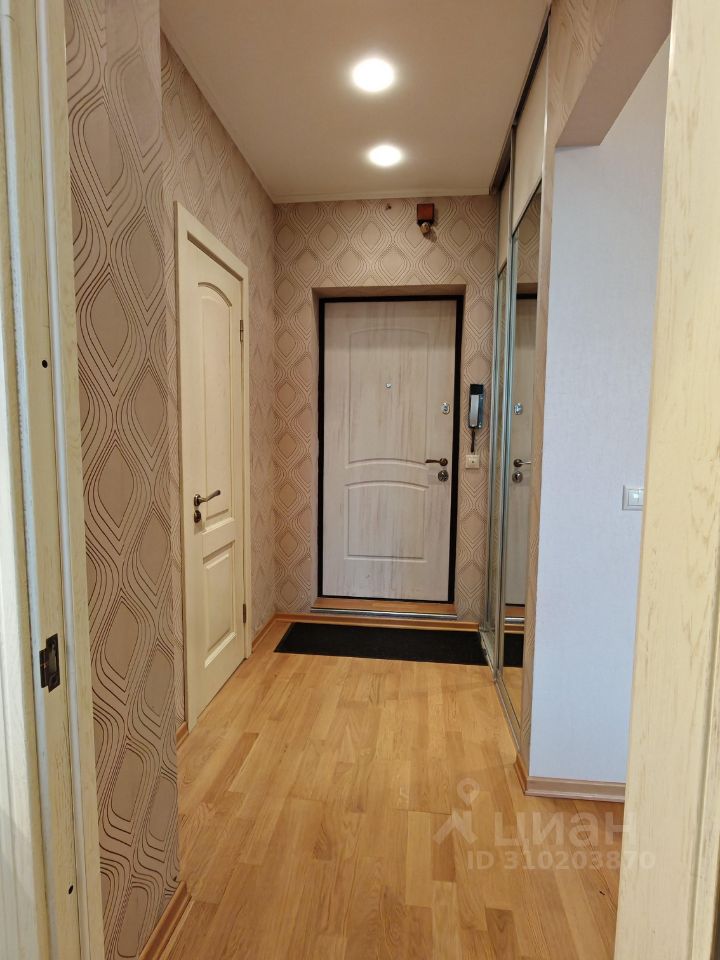 Продажа 1-комн квартиры на вторичном рынке проспект Ветеранов, 75к3