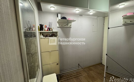 Продажа 1-комн квартиры на вторичном рынке Новоизмайловский проспект,  д. 20 к1