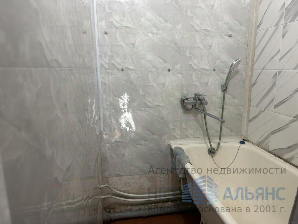 Продажа 3-комн квартиры на вторичном рынке пос. Новый Свет, 5