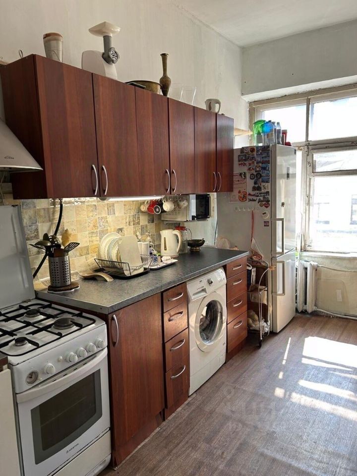 Продажа комнаты набережная Кутузова, 32
