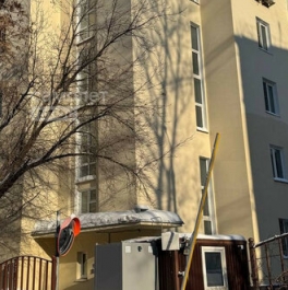 Продажа 3-комн квартиры на вторичном рынке Усачёва улица,  д. 29 к7