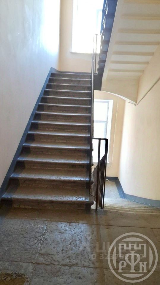 Продажа 5-комн квартиры на вторичном рынке Звенигородская улица, 12/17