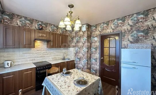 Продажа 1-комн квартиры на вторичном рынке Индустриальный пр-кт,  д. 10 к1 литБ