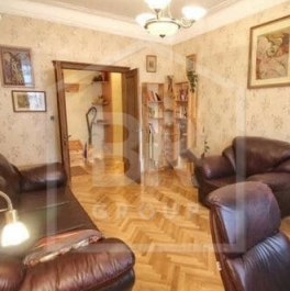 Продажа 2-комн квартиры на вторичном рынке улица Блохина,  д. 11