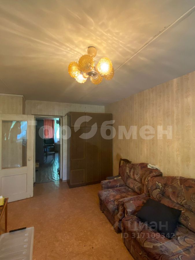 Продажа 2-комн квартиры на вторичном рынке Текстильщик мкр, Молодежная улица, 1