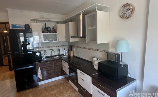 Продажа 2-комн квартиры на вторичном рынке улица Есенина,  д. 1 к1