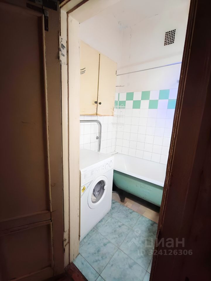 Продажа 2-комн квартиры на вторичном рынке улица Курчатова, 6